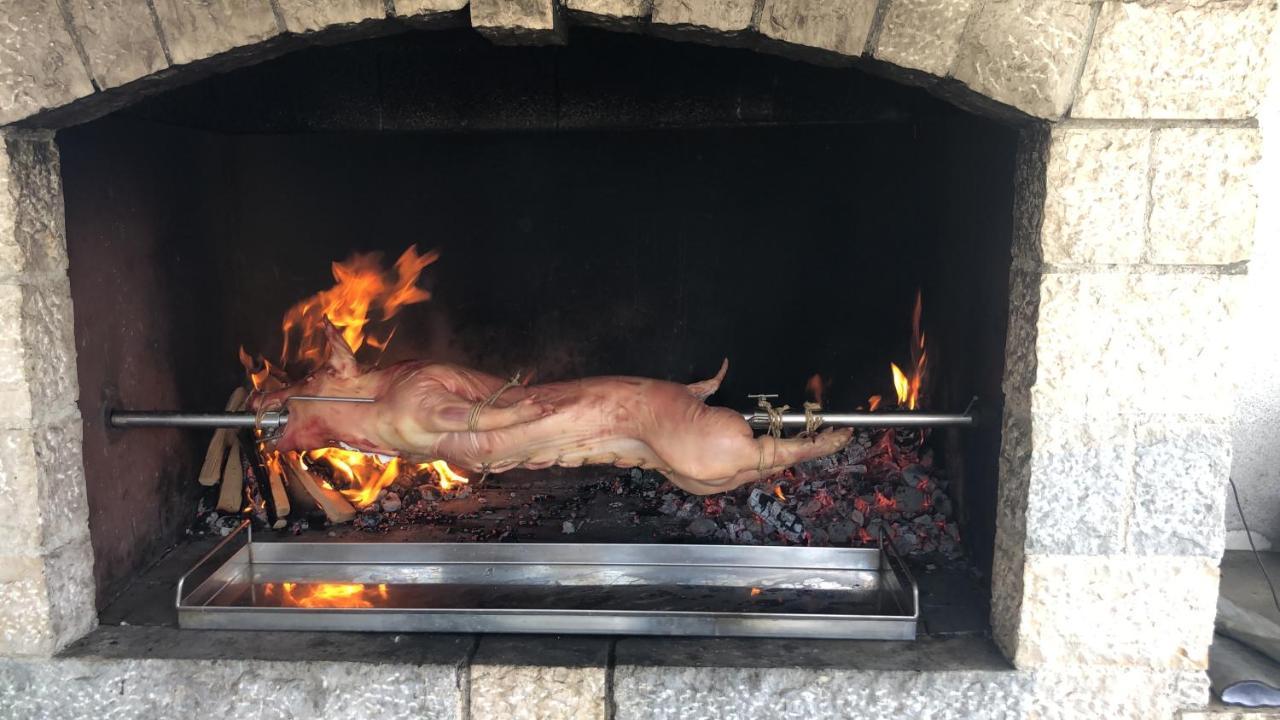 Kuca Za Odmor Bachus Villa Peroj Exterior foto